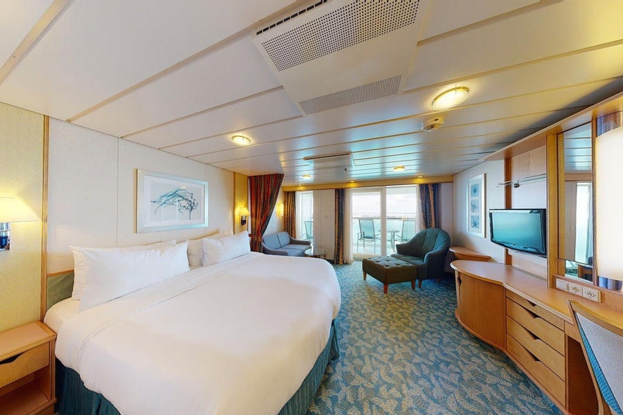 RCI, Independence of the Seas, Junior Suite.jpeg
